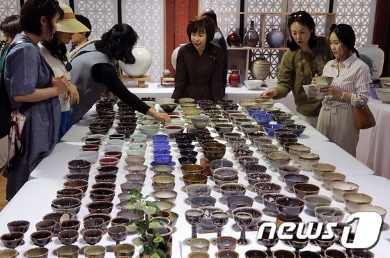 5월 가정의 달을 맞아 경북지역에서 다양한 축제가 열린다. 사진은 '문경전통찻사발축제'. /뉴스1 자료 사진