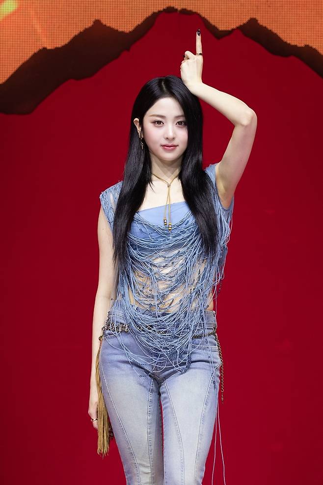 르세라핌 허윤진. 쏘스뮤직 제공