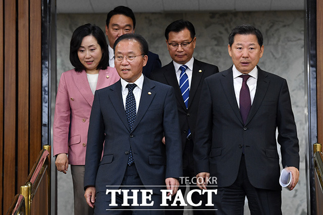 국민의힘이 2일 송영길 전 민주당 대표의 검찰 자진 출두 강행에 "고도의 정치적 계산"이라고 비판했다. /남용희 기자