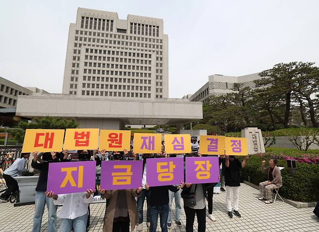 시민사회단체는 ‘성폭력 피해자의 정당방위 인정을 위한 재심 개시 촉구 국민청원’에 총 1만8839명이 동의했으며, 재심 개시 촉구을 위한 서명에 현재까지 3만6065명의 시민이 참여하였고 서명은 지속되고 있다고 밝혔다. 강창광 선임기자
