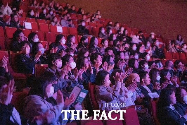 약자 수혜 대상을 확대하기 위해 각 공연장마다 약자 동행석을 신설·의무화하고, 노숙·재활·경제취약아동·여성보호시설 등으로 공연 프로그램을 대폭 늘렸다. /세종문화회관 제공