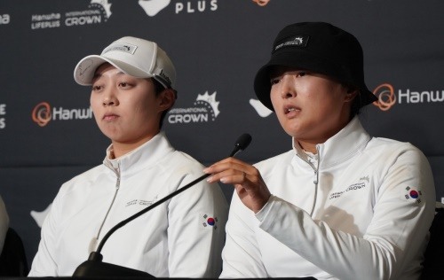 대회 첫날 패한 김효주-고진영 조. [사진=LPGA]