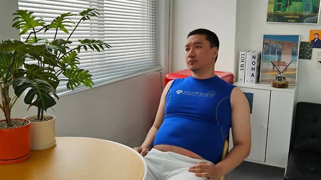 [서울=뉴시스]지난달 17일, 유튜브 채널 '미남재형'과 '동네놈들' 활동을 병행하는 개그맨 정재형이 중구의 한 미팅룸에서 뉴시스와 인터뷰를 가졌다. 2023.05.05. photo@newsis.com *재판매 및 DB 금지