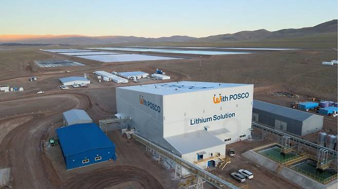 포스코그룹의 아르헨티나 리튬 생산 데모플랜트 공장 및 염수저장시설./포스코홀딩스 제공