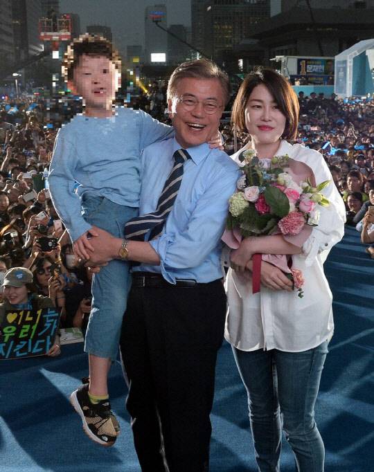 문재인 전 대통령과 딸 문다혜씨. <연합뉴스>