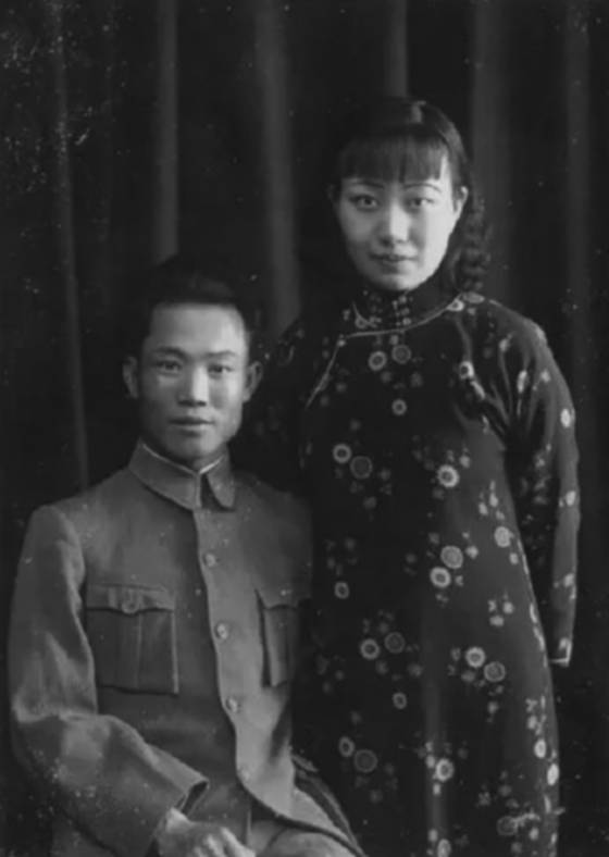 천청과 탄샹의 신혼 시절. 천청은 장인의 3불주의, 책임질 일 하지 않고, 간언(諫言)하지 않고, 죄짓지 말고를 죽는 날까지 준수했다. [사진 김명호]