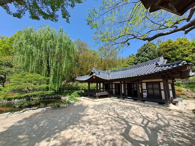 One of the 14 hanok buildings constituting the Home of Choi Champan