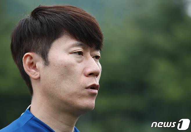 김은중 감독이 7일 오후 경기도 파주 축구국가대표트레이닝센터(NFC)에서 열린 20세 이하(U-20) 남자 축구대표팀 미디어데이에서 각오를 밝히고 있다. 2023 국제축구연맹(FIFA) U-20 월드컵에 출전하는 대표팀은 오는 23일 프랑스전을 시작으로 26일 온두라스, 29일 감비아와 조별리그를 치른다. 2023.5.7/뉴스1 ⓒ News1 김민지 기자