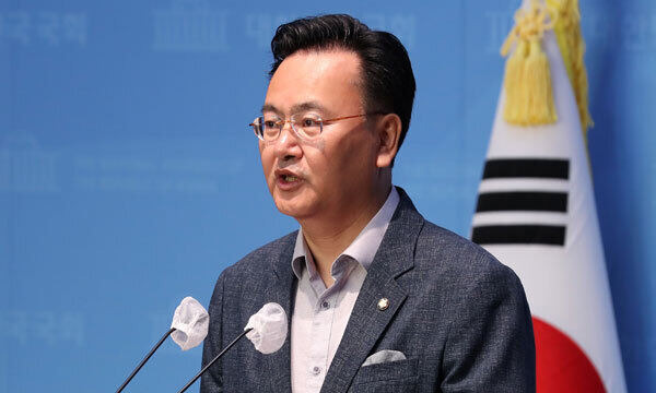 유상범 국민의힘 수석대변인이 7일 오전 서울 여의도 국회 소통관에서 김남국 더불어민주당 의원 관련 논평을 하고 있다. 뉴시스