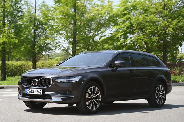 볼보 V90 크로스 컨트리