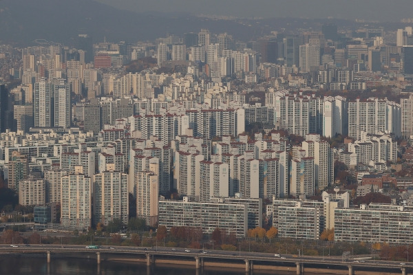 한강변 아파트 전경. 연합뉴스 