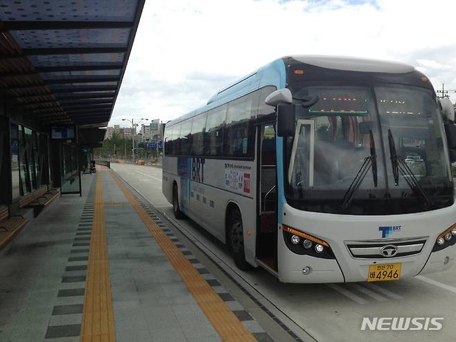 [인천=뉴시스] BRT 7700번. (사진=인천교통공사 제공)