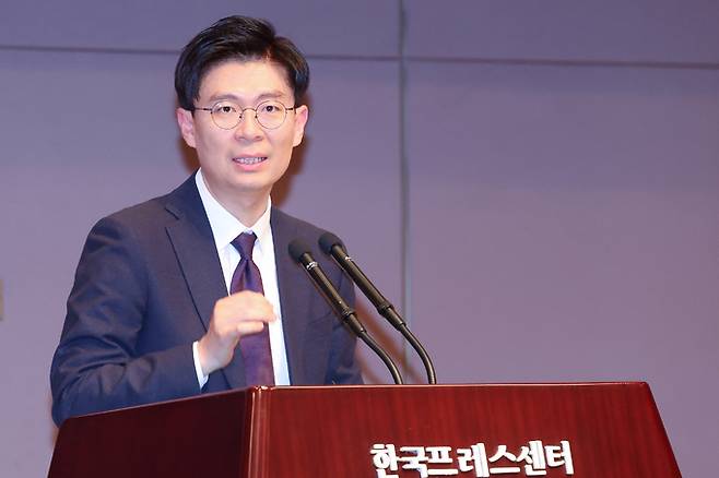 시대전환 조정훈 의원이 9일 서울 중구 한국프레스센터에서 열린 북한인권정보센터 창립 20주년 기념식에서 발언하고 있다. 연합뉴스