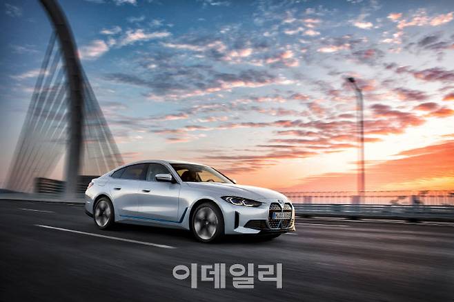 BMW i4.(사진=BMW코리아.)