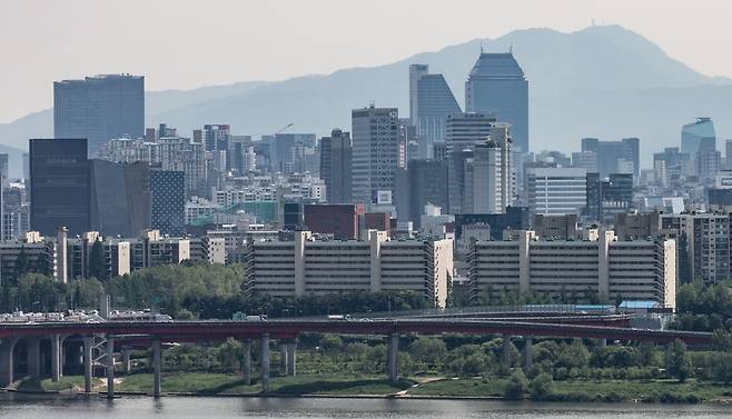 서울 강남구 압구정동 재건축 예정 아파트 단지 모습. 2023.5.8/뉴스1 ⓒ News1 이재명 기자