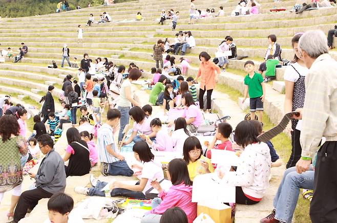 13일 충북 제천 의림지 수변무대와 세명대 공학관에서 제40회 전국 유·초·중·고 미술실기대회가 열린다. 사진은 지난해 대회 모습. (사진=제천JC 제공) *재판매 및 DB 금지