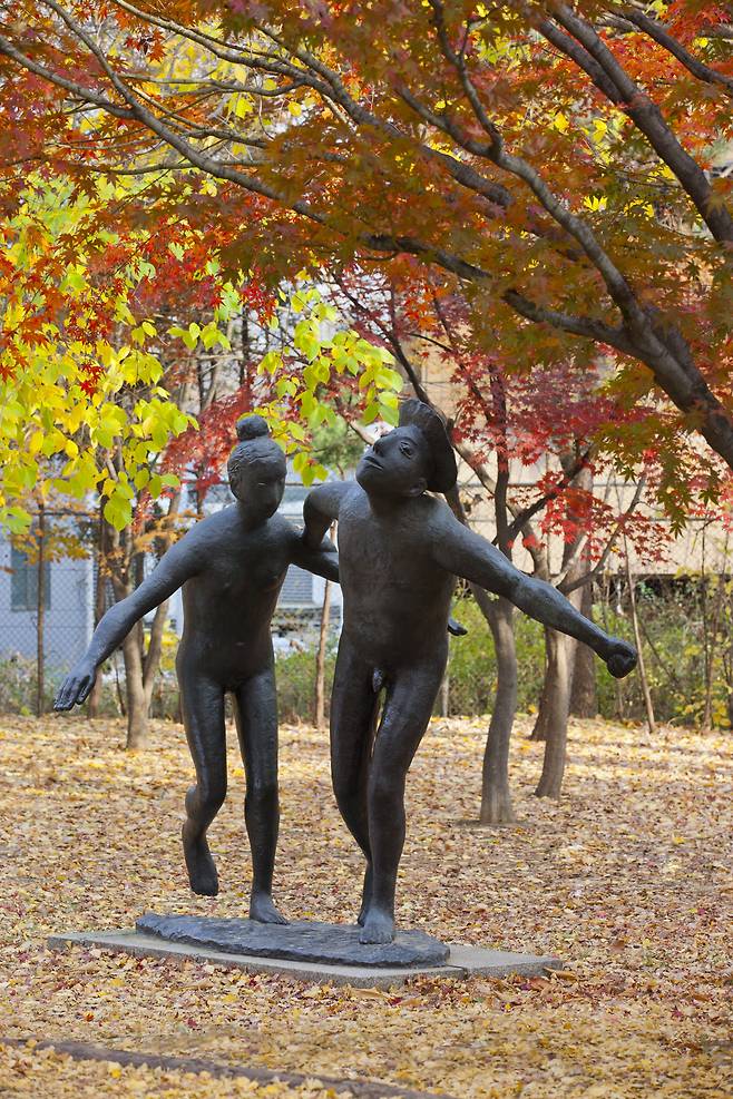 러시아 작가 라자르 가다에프의 '달리는 사람들'. /소마미술관