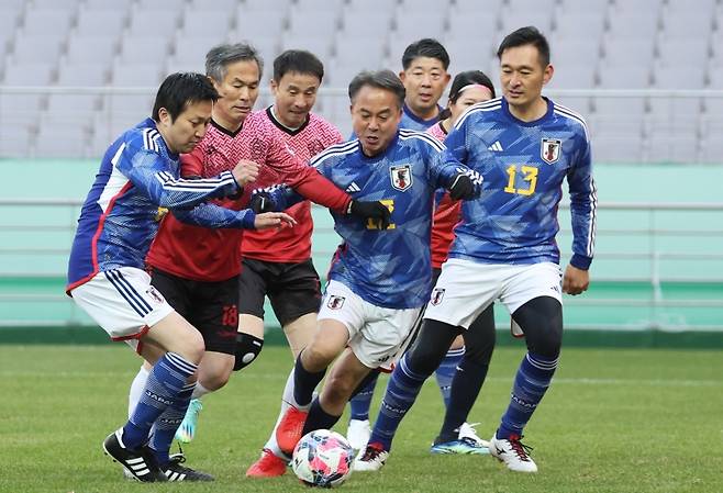 ▲ 2002년 한일월드컵 개최 20주년 기념 한·일 국회의원 축구대회 사진 : 연합뉴스