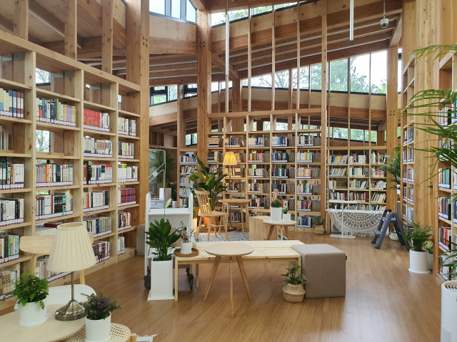 A view of Odong Book Shelter located inside the Odong Neighborhood Park in Seongbuk-gu, northern Seoul (Seoul Metropolitan Government)