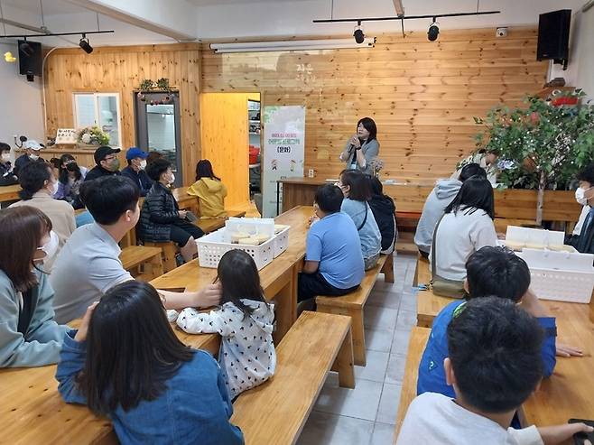 경남교육청, 다문화·탈북 가정 대상 진로·문화 체험 진행   *재판매 및 DB 금지