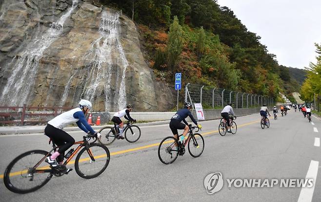 지난해 열린 화천 DMZ 랠리 대회 [화천군 제공. 재판매 및 DB 금지]