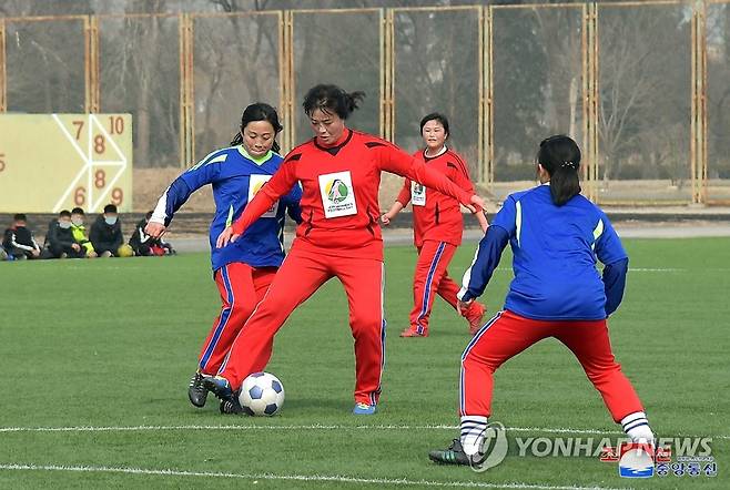 지난 3월 평양서 열린 '아시아축구연맹 여성축구의 날' 기념행사 [평양 조선중앙통신=연합뉴스. 연합뉴스 자료사진. 국내에서만 사용가능. 재배포 금지. For Use Only in the Republic of Korea. No Redistribution] nkphoto@yna.co.kr