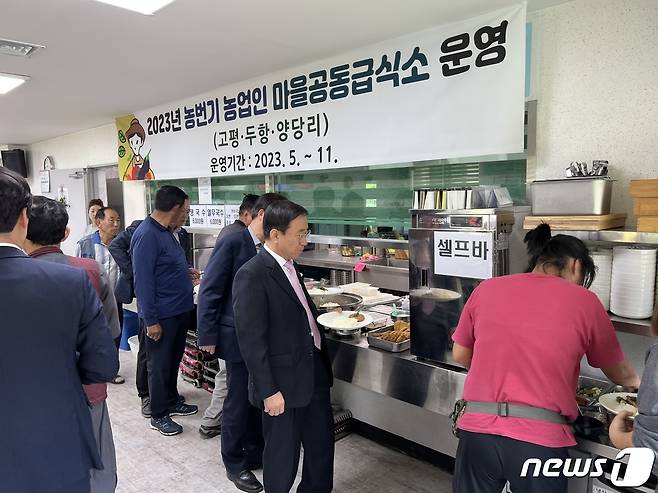 단양군은 농업인의 취사 부담을 경감시켜줄 마을공동급식소 운영을 시작했다.