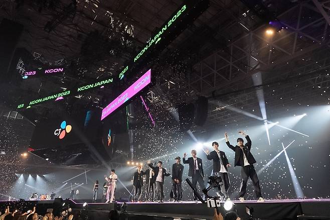 CJ ENM 이 5월 12일부터 14일까지 3일간 일본 ‘마쿠하리 멧세’에서 World’s No.1 K-Culture Festival <KCON JAPAN 2023(케이콘 재팬 2023)>을 개최했다. CJ ENM제공.