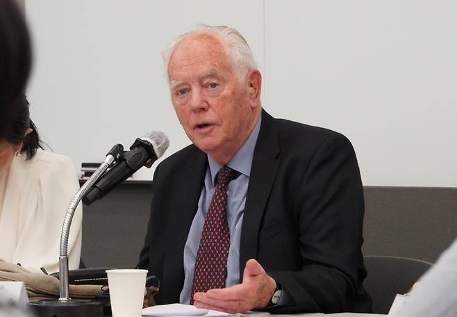 기자간담회 답변하는 웨이드 앨리슨 영국 옥스퍼드대학교 명예교수 [한국원자력연구원 제공. 재판매 및 DB 금지]