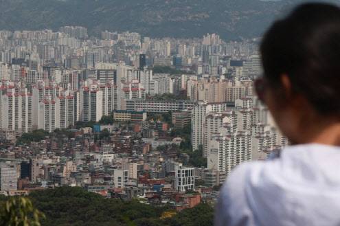 서울 남산에서 바라본 시내 아파트 단지. (싸진=연합뉴스)