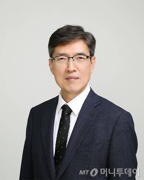 최용석 대표이사. 동성화인텍이 31일 주주총회와 이사회를 열고 최용석 사장을 대표이사로 신규 선임했다고 밝혔다. /사진제공=동성케미컬