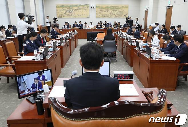 국회 교육위원회 전체회의가 진행되고 있다. /뉴스1 ⓒ News1 송원영 기자