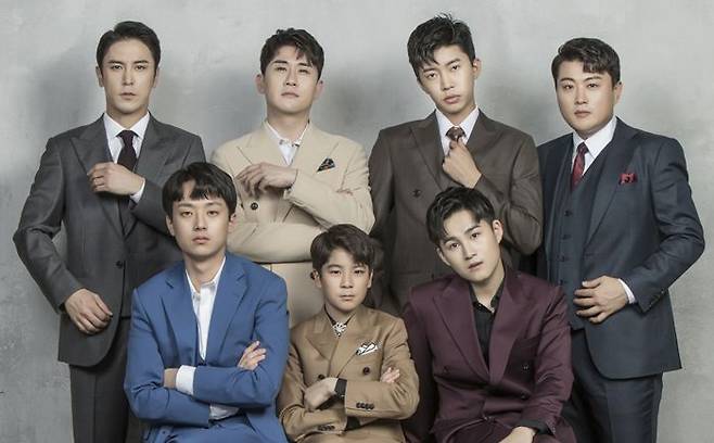 ‘미스터트롯’ 톱 7에 올랐던 2020년 정동원은 13살이었다. (위 맨 왼쪽부터 시계방향으로) 장민호, 영탁, 임영웅, 김호중, 김희재, 정동원, 이찬원. /TV조선