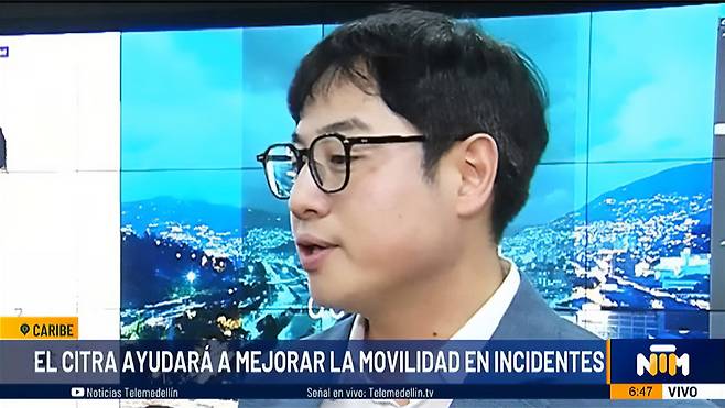 마드라스체크 이학준 대표가 메데진 시 국영 방송사 텔레메데진(Telemedellín)과 인터뷰를 하고 있다. 출처=텔레메데진