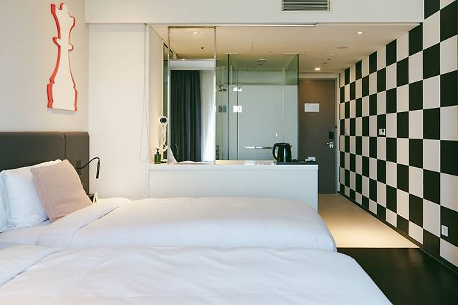 넓은 객실은 아니지만 의외로 개방감이 좋다