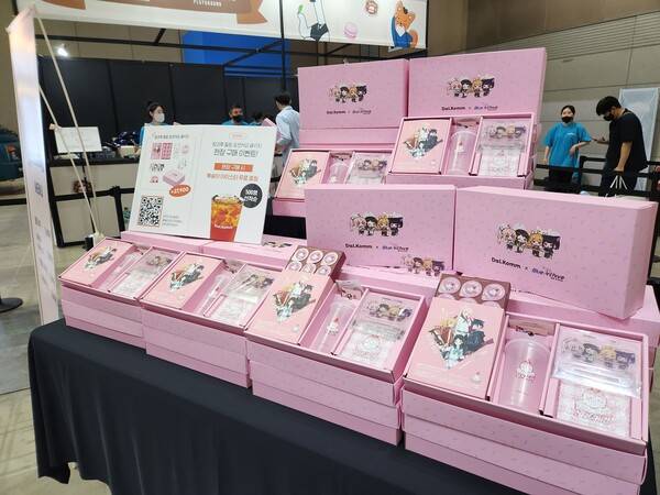 - 달콤 커피 x 블루 아카이브 콜라보