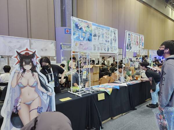 - 모든 부스가 바쁘다