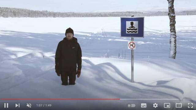 2017년 토미 라잘라가 시의회 의뢰를 받아 제작한 푸올란카 홍보 영상. 2분짜리 영상에서 '밝고, 행복한' 장면은 나오지 않는다. 눈 덮인 도시, 황량한 숲 등 푸올란카의 모습이 그대로 담겨 있다. 푸올란카 비관주의 협회 제공