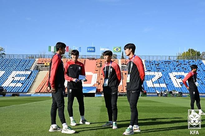 [서울=뉴시스]프랑스전 앞둔 U-20 축구대표팀. (사진=대한축구협회 제공)