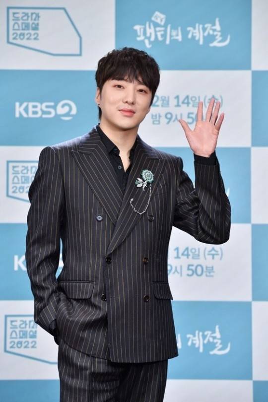 강승윤.