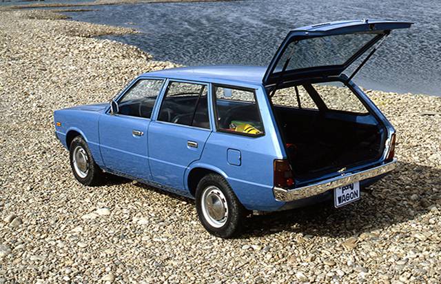 포니를 바탕으로 실용성을 높인 포니 왜건.