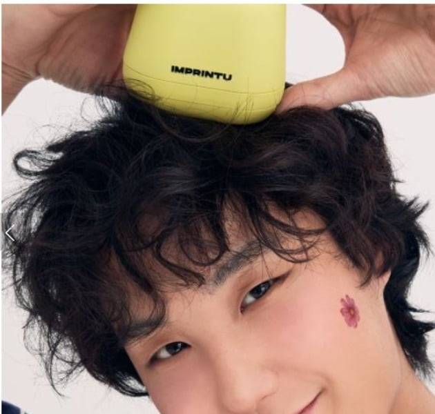 LG생활건강은 지난해 개발한 미니 타투 프린터를 국내에 '임프린투'란 제품명으로 이달 초 판매를 시작했다. 사진=무신사 홈페이지 캡쳐