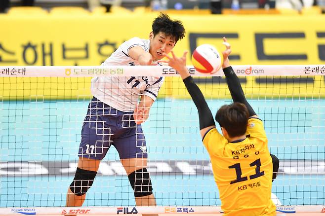 우리카드로 18개월 만에 돌아온 한성정 (한국배구연맹 제공)