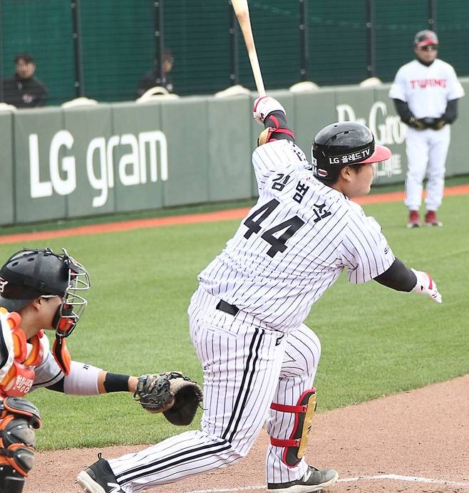 LG는 김범석에게 타격만을 기대하는 것이 아니다. 홈런왕 포수의 원대한 꿈을 꾸고 있다 (사진 = 전상일 기자)