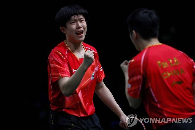 왕추친(왼쪽)과 판전둥 [AFP=연합뉴스]