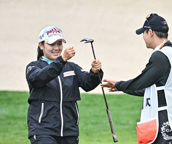 2023년 한국여자프로골프(KLPGA) 투어 E1채리티 오픈 우승 경쟁에 뛰어든 김희지 프로. 사진제공=KLPGA