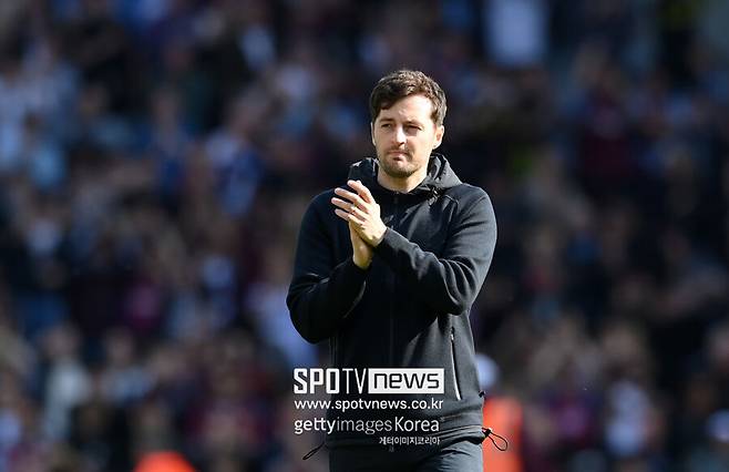 ▲ 라이언 메이슨이 감독 대행으로 나서고 있다.