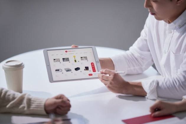 법인 고객을 대상으로 렌탈 상품 업무를 지원해주는 롯데렌탈 비즈니스.  /롯데렌탈 제공