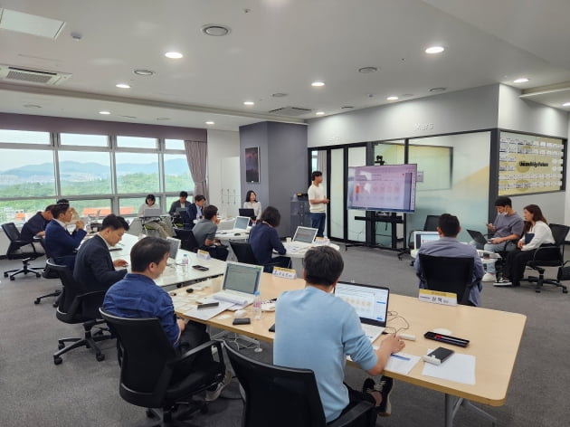 스타트업 815 CVC IR이 지난 25일 경기 성남시 판교 창업존에서 열렸다. / 경기창조경제혁신센터 제공