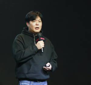 박태훈 왓챠 대표가 지난해 2월 서울 여의도 글래드호텔에서 열린 ‘2022년 왓챠 미디어데이’에서 왓챠 2.0 계획을 발표하고 있다. 사진=왓챠